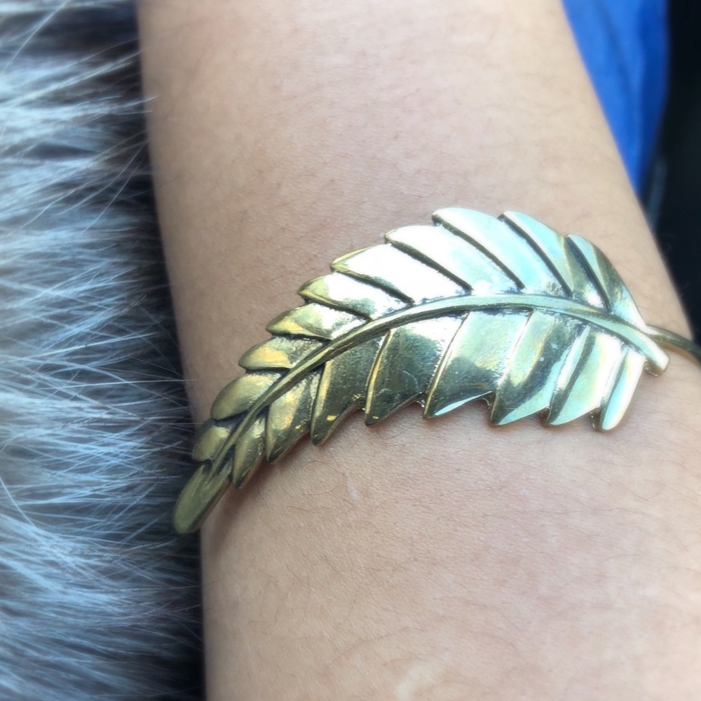 Vintage Leaf Bangle